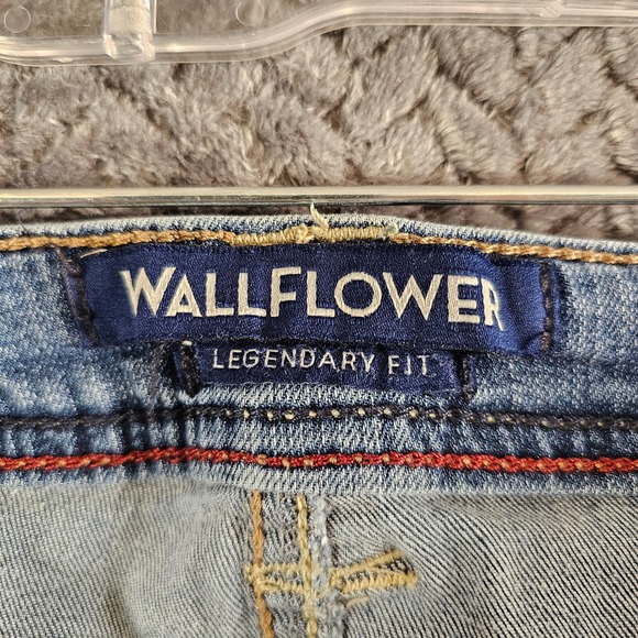 Wallflower Women's Blue Wash Bootcut Jeans Size 12 Medium Wash Stretch Denim - Picture 9 of 10